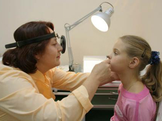 Решать, какие антибиотики принимать при гайморите, должен врач после осмотра